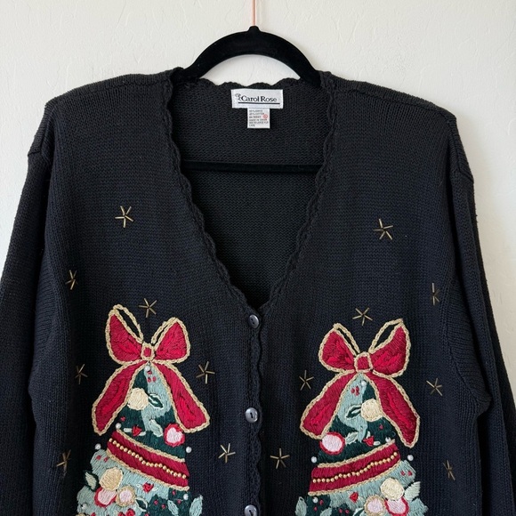 Vintage Carol Rose Embroidered Beaded Festive Scalloped Hem Christmas Cardigan - Picture 3 of 7